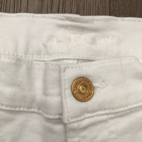7 for All Mankind | White Denim Shorts | Size 27 - Picture 10 of 12